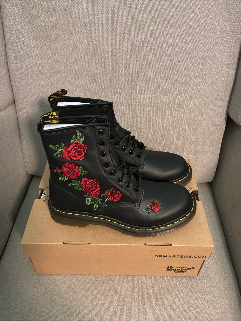 Dr. Martens 1460 Vonda Floral Embroidered Leather Boots NIB